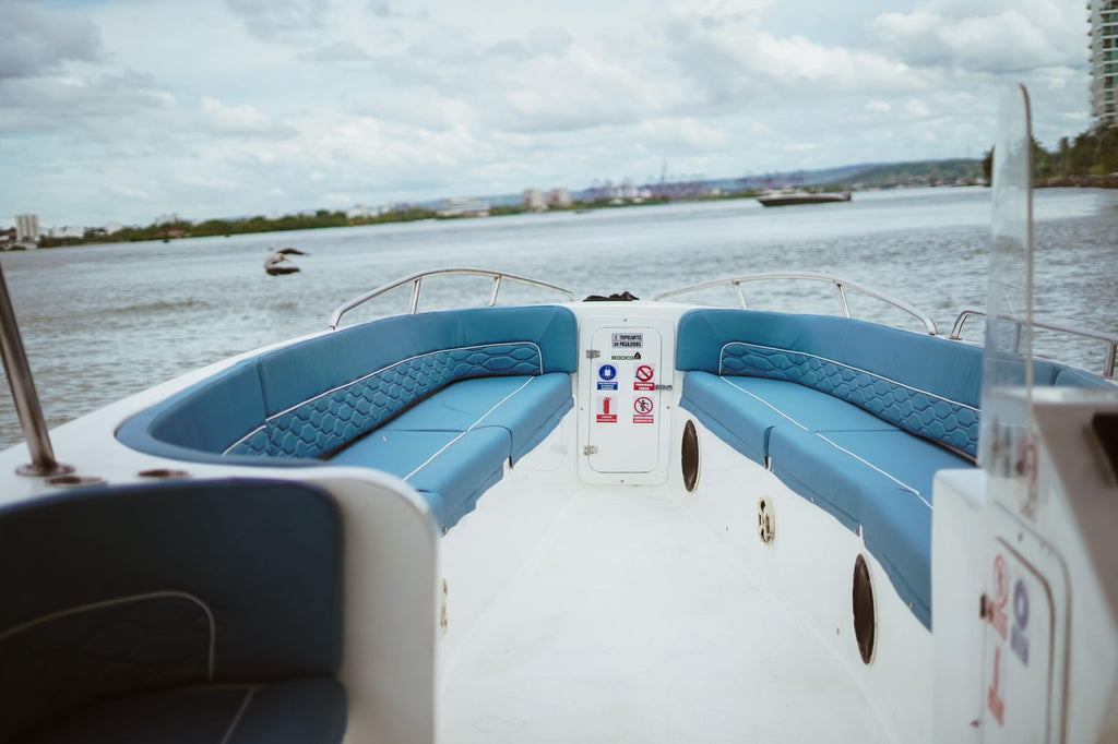 BOTE DEPORTIVO CAPACIDAD 30pax