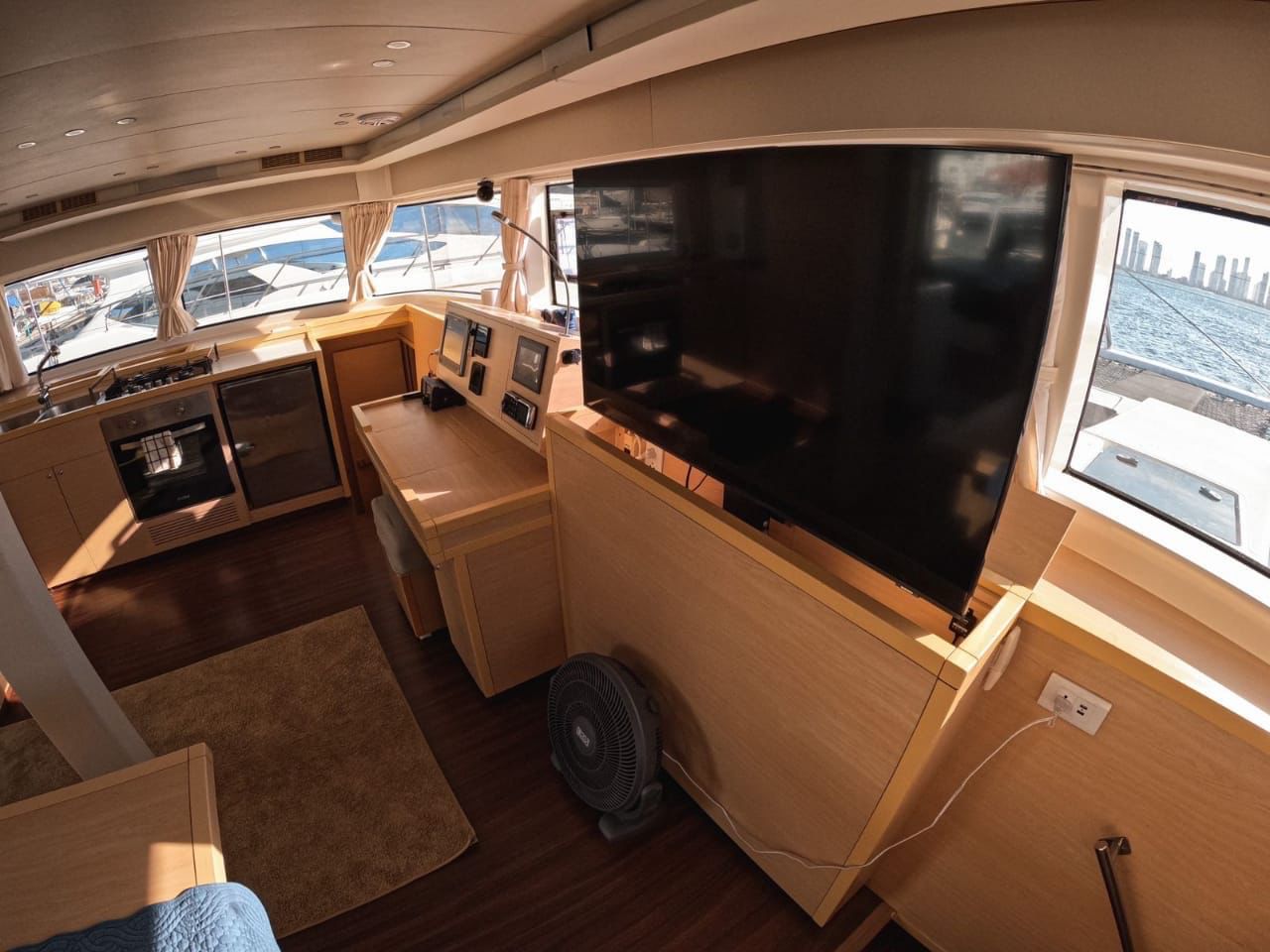 CATAMARAN DE LUJO CAPACIDAD 30pax