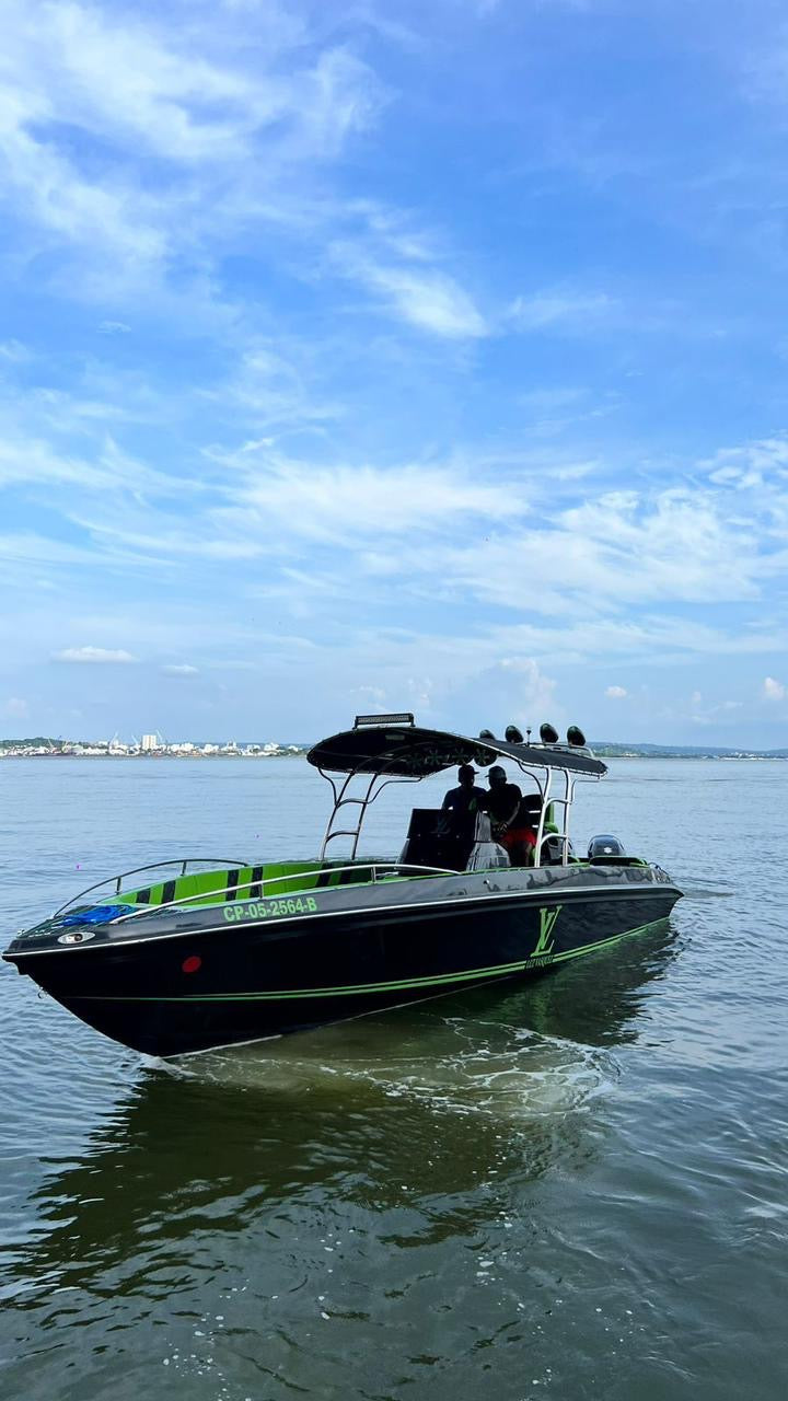 BOTE DEPORTIVO CAPACIDAD 9pax