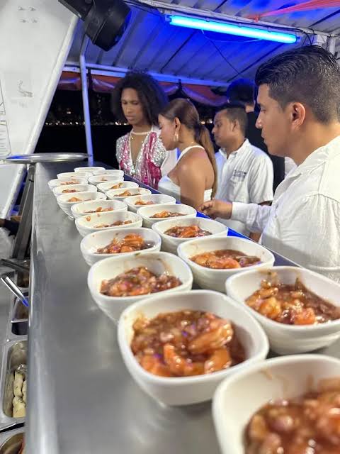 Cena en Barco - Tour Bahía