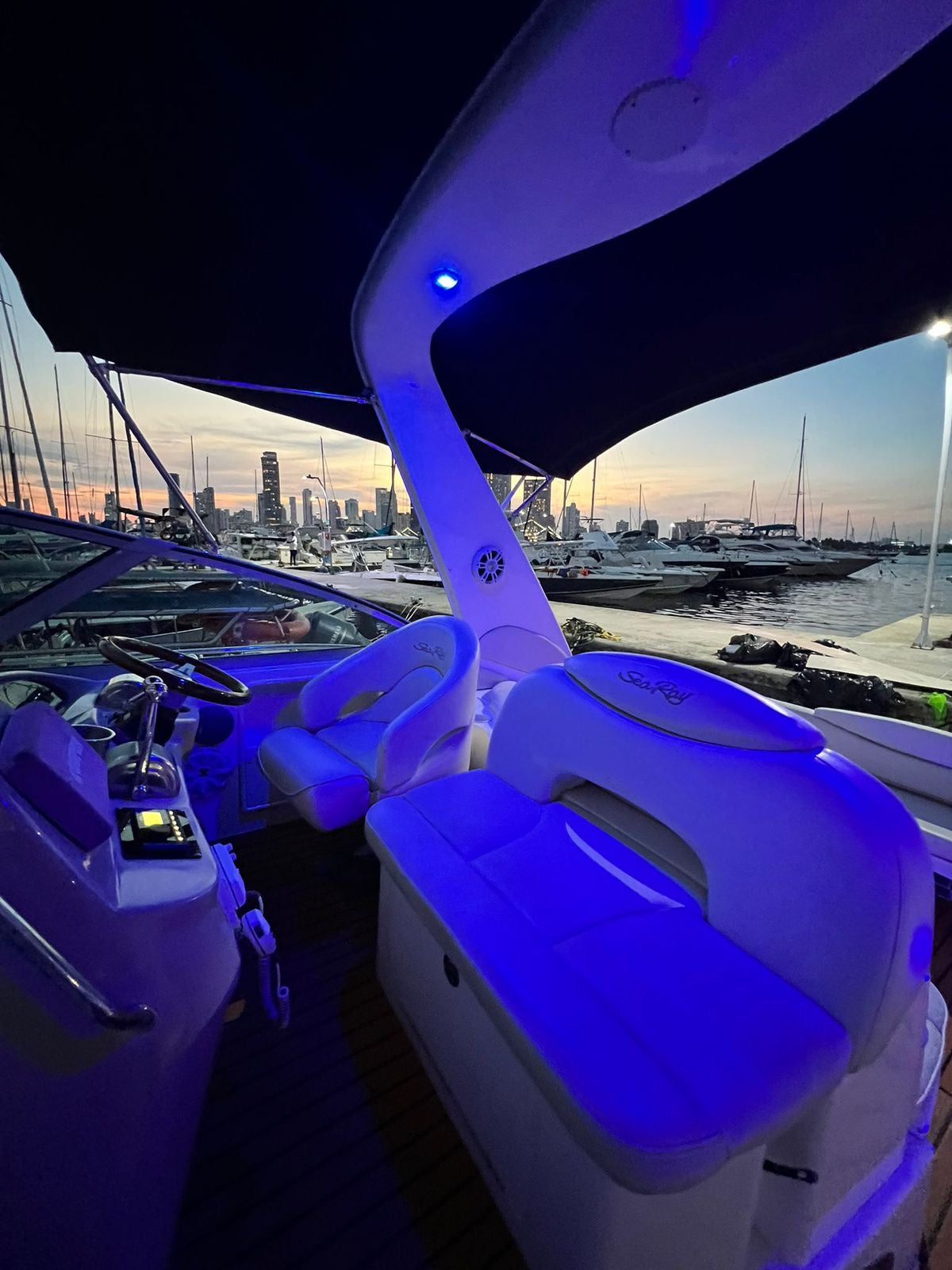 YATE DEPORTIVO CAPACIDAD 10pax