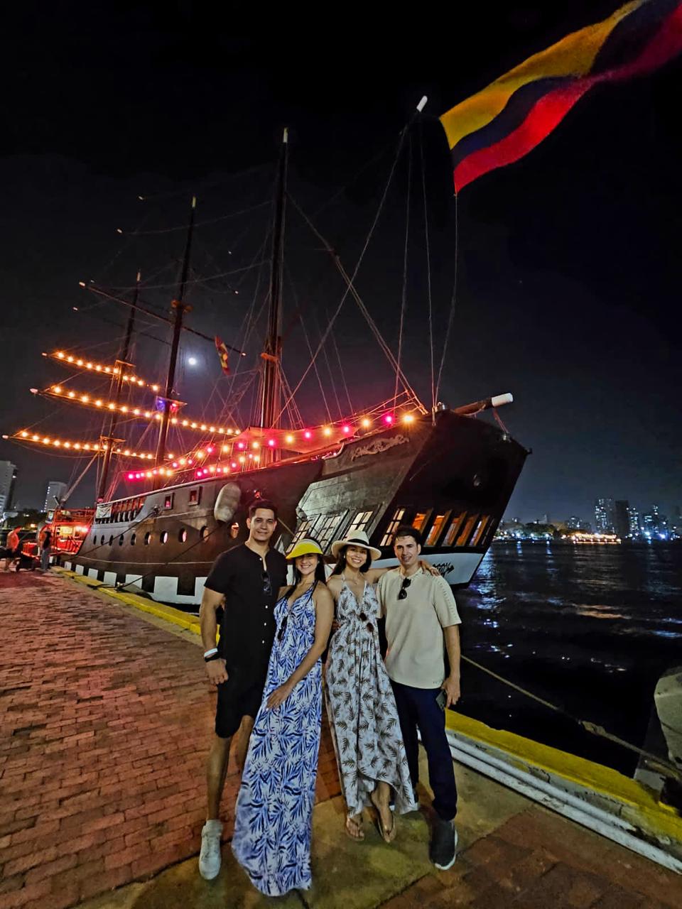 Atardecer Barco Pirata