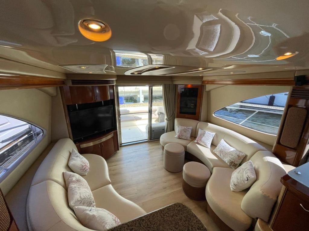 YATE DE LUJO CAPACIDAD 20pax