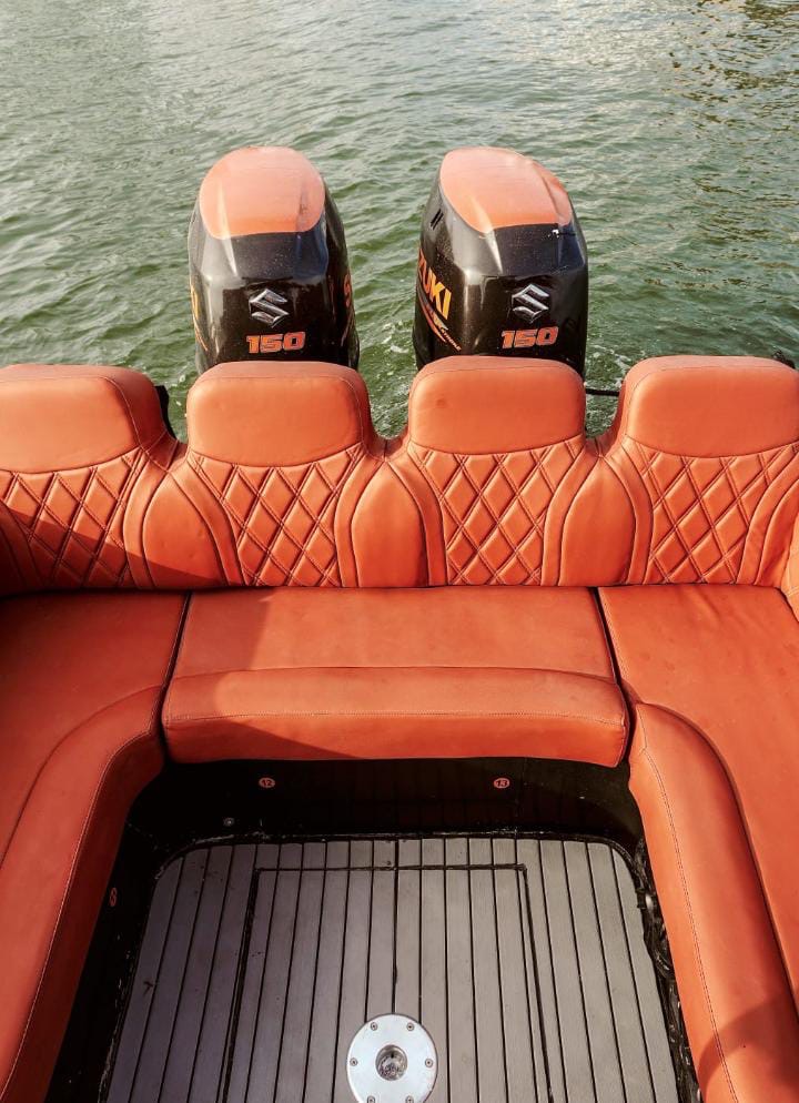 BOTE DEPORTIVO CAPACIDAD 10 pax